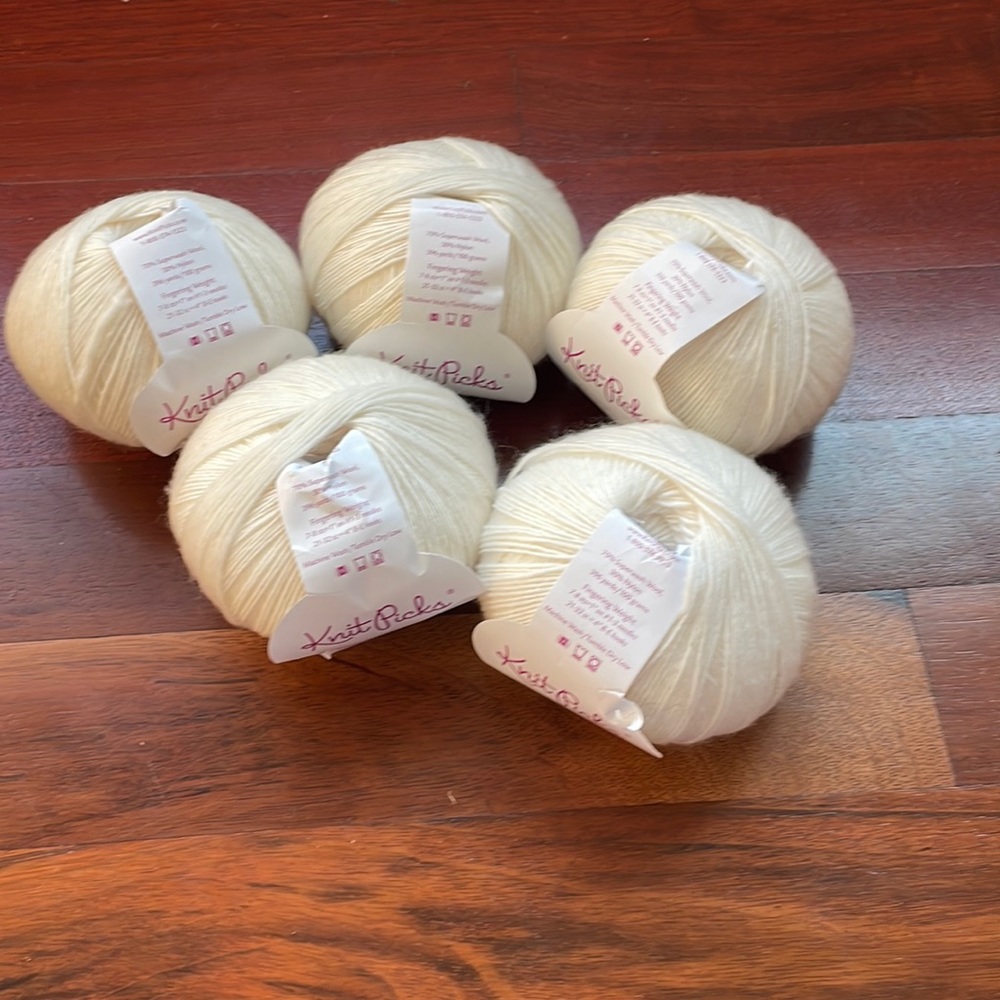 NWT Knit Picks Chroma Fingering “Natural”